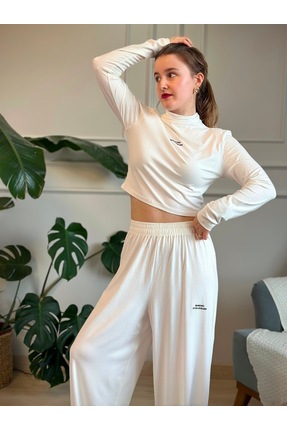 LUUN Beyaz Yarım Boğazlı Alt-Üst Takım