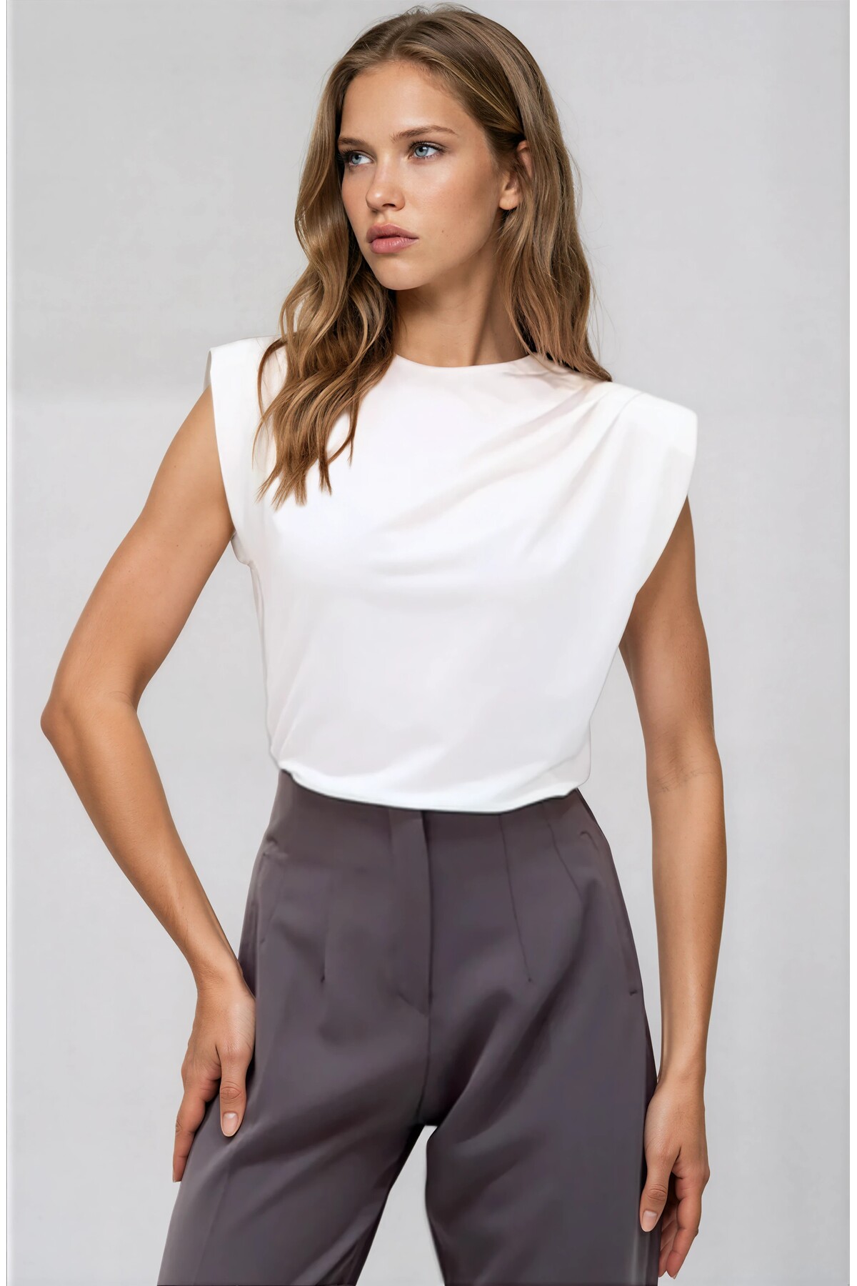 OLSAMODA  KADIN DRAPE DETAYLI VATKALI ESNEK SANDY KUMAŞ BLUZ