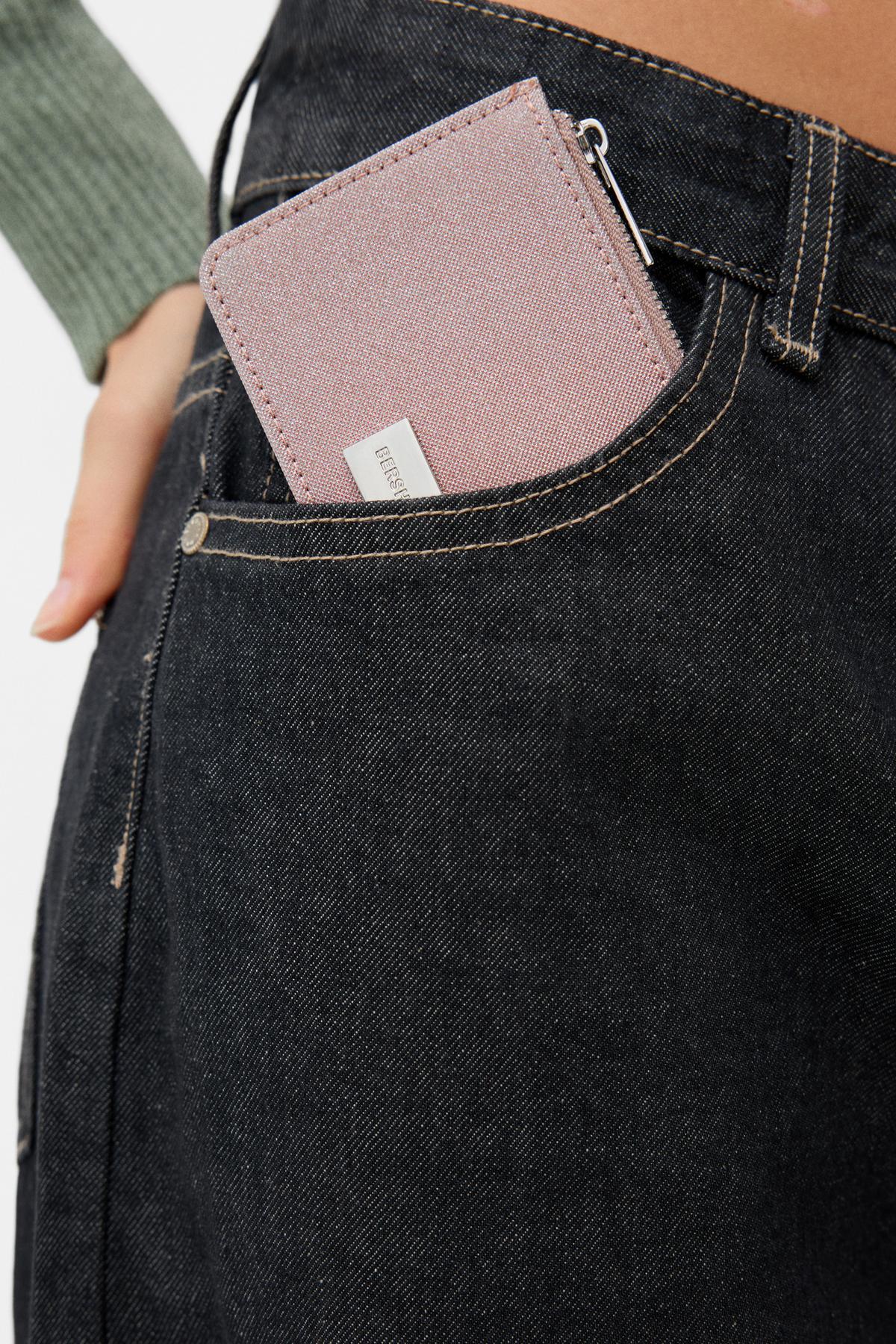 Bershka  Parlak kartlık - Görsel 3