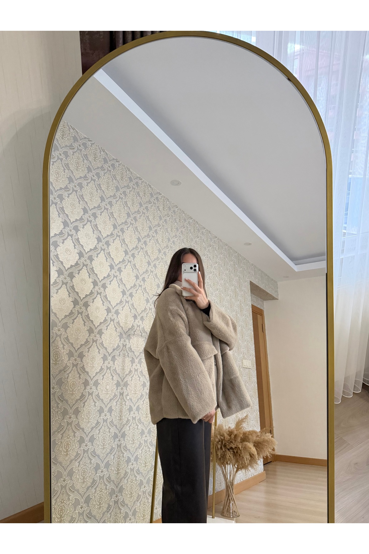 Butik Duygu Şakiroğlu Peluş Çift Cepli Çıt Çıtlı Bej Kürk görsel 2