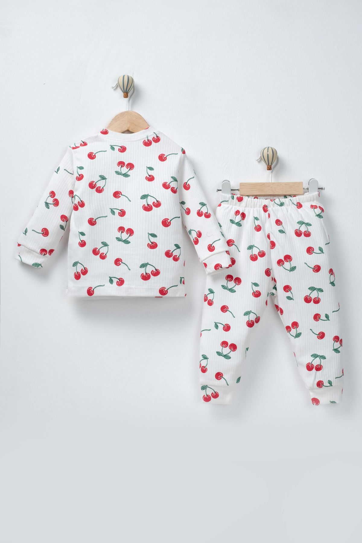 TWOO KİDS Kız Bebek&Çocuk 2'li %100 Organik Kirazlı Pijama Takımı Düğmeli Set fotoğrafı 5 (önizleme)