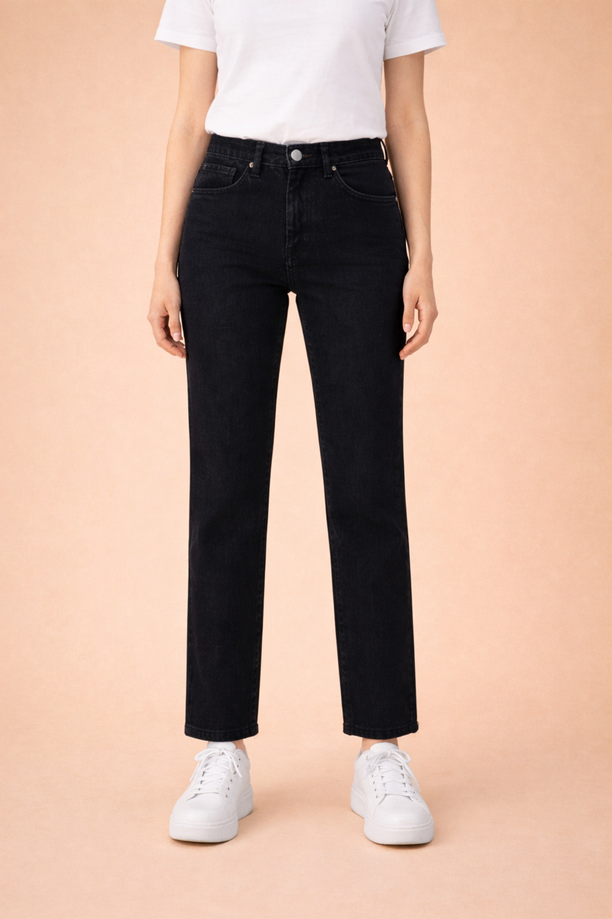 TRUEJNS  True Kadın Siyah Yüksek Bel Likralı Trend Mom Jean - Görsel 4