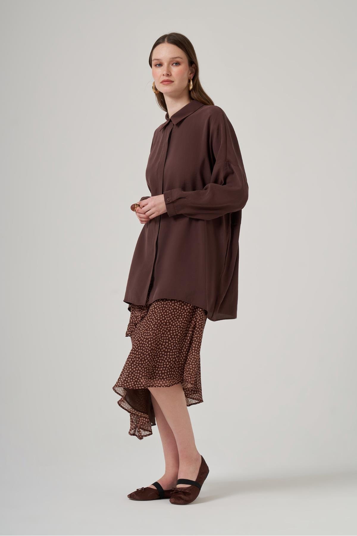 Nuss  3001 Asimetrik Kesim Gizli Patlı Gömlek - Kahve