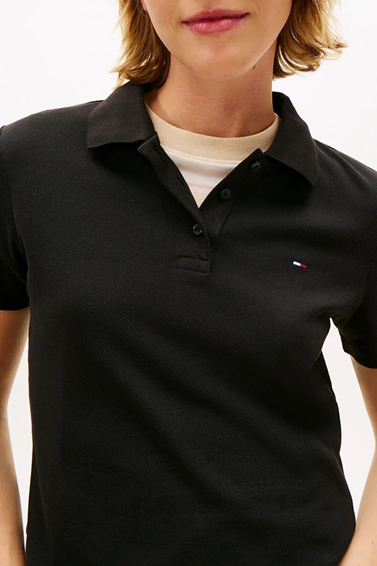 پولوشرت زنانه یقه پلو | تامی هیلفیگر Tommy Hilfiger DW0DW20160BDS VN - تصویر 4