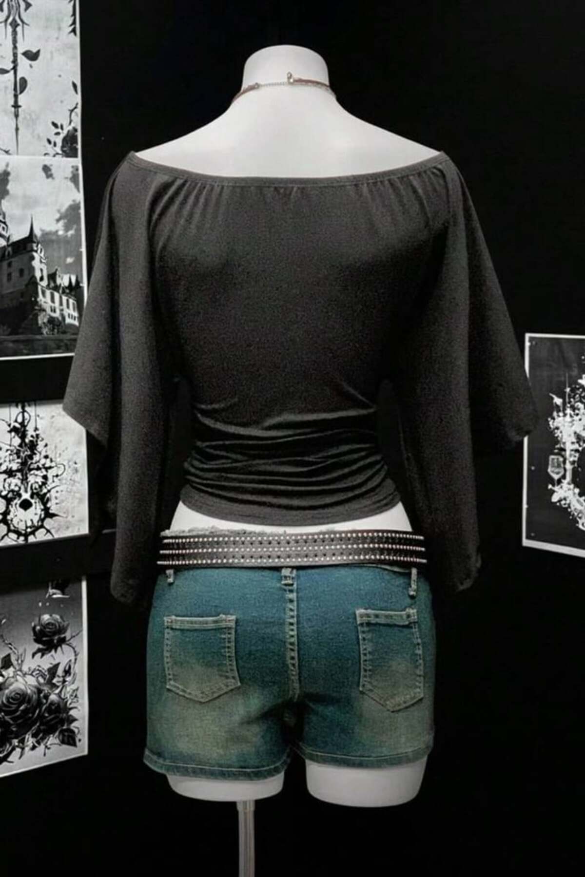 Köstebek  Madonna Yaka Yarasa Kollu Düz Gothic Bluz - Görsel 2