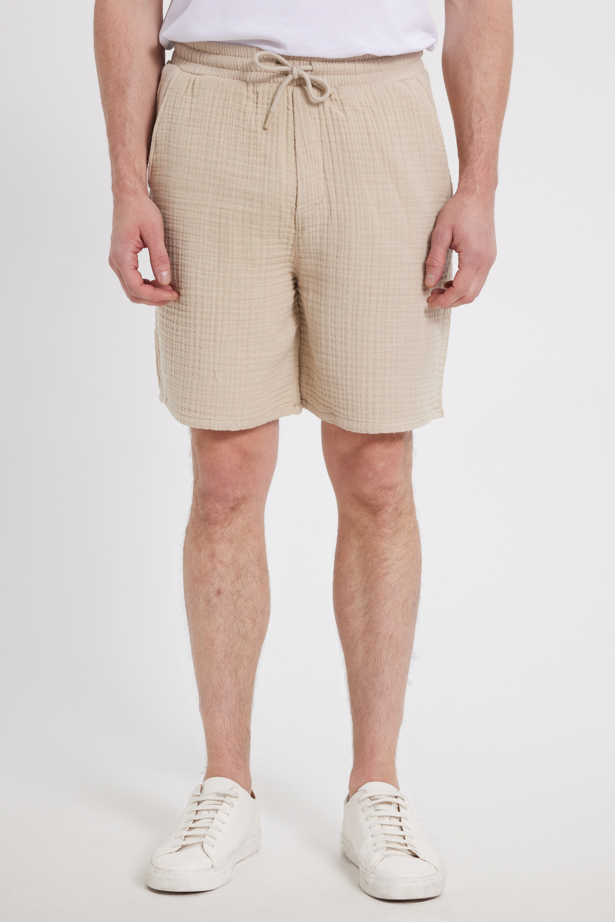 Tudors  Erkek Regular Fit Rahat Kesim Müslin %100 Pamuk Beli Lastikli Cepli Bağcıklı Bej Şort