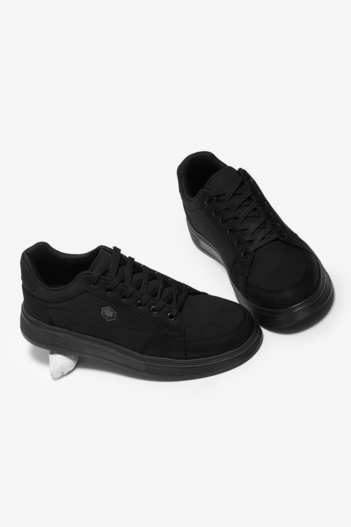 Tonny Black  Erkek Siyah Rahat Kalıp Faylon Taban Bağcıklı Spor Ayakkabı - Görsel 4