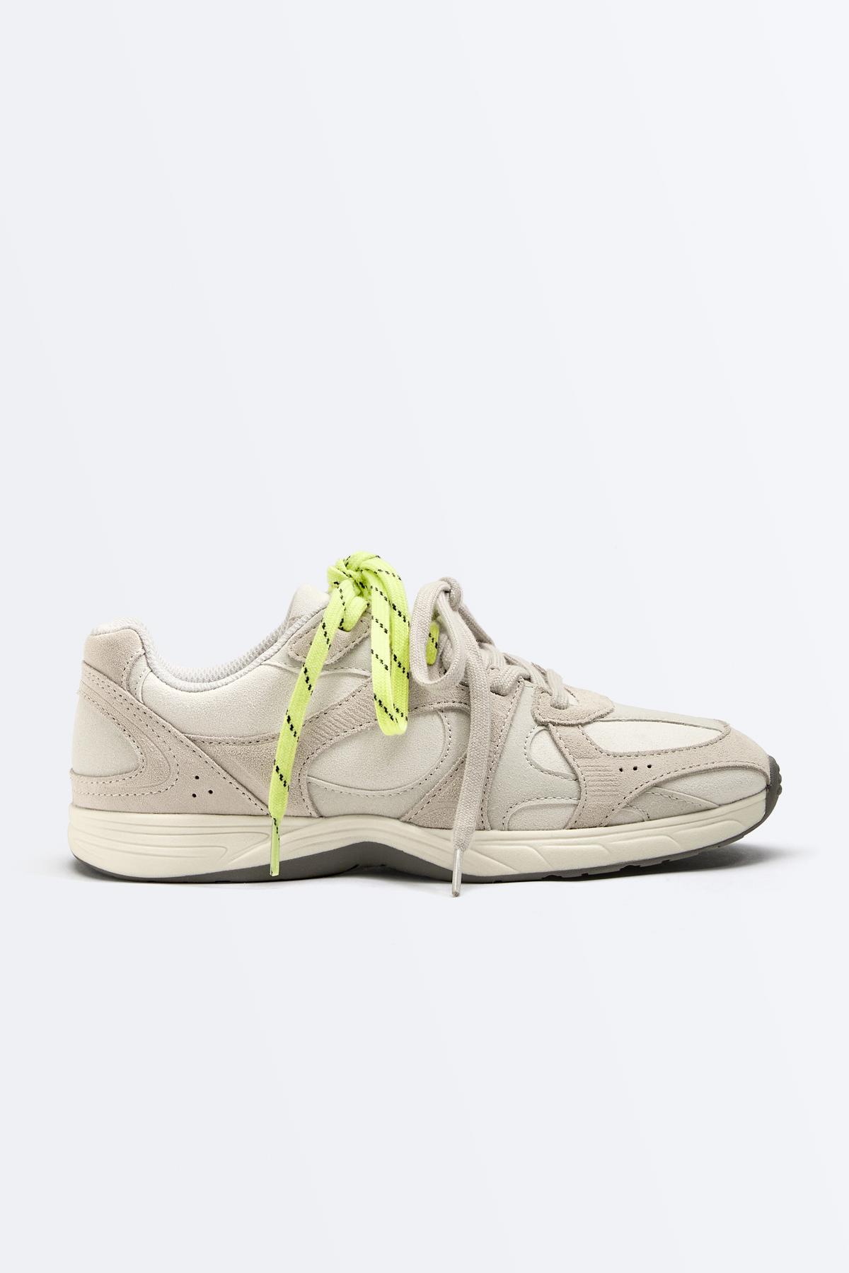 Low profile running style sneakers