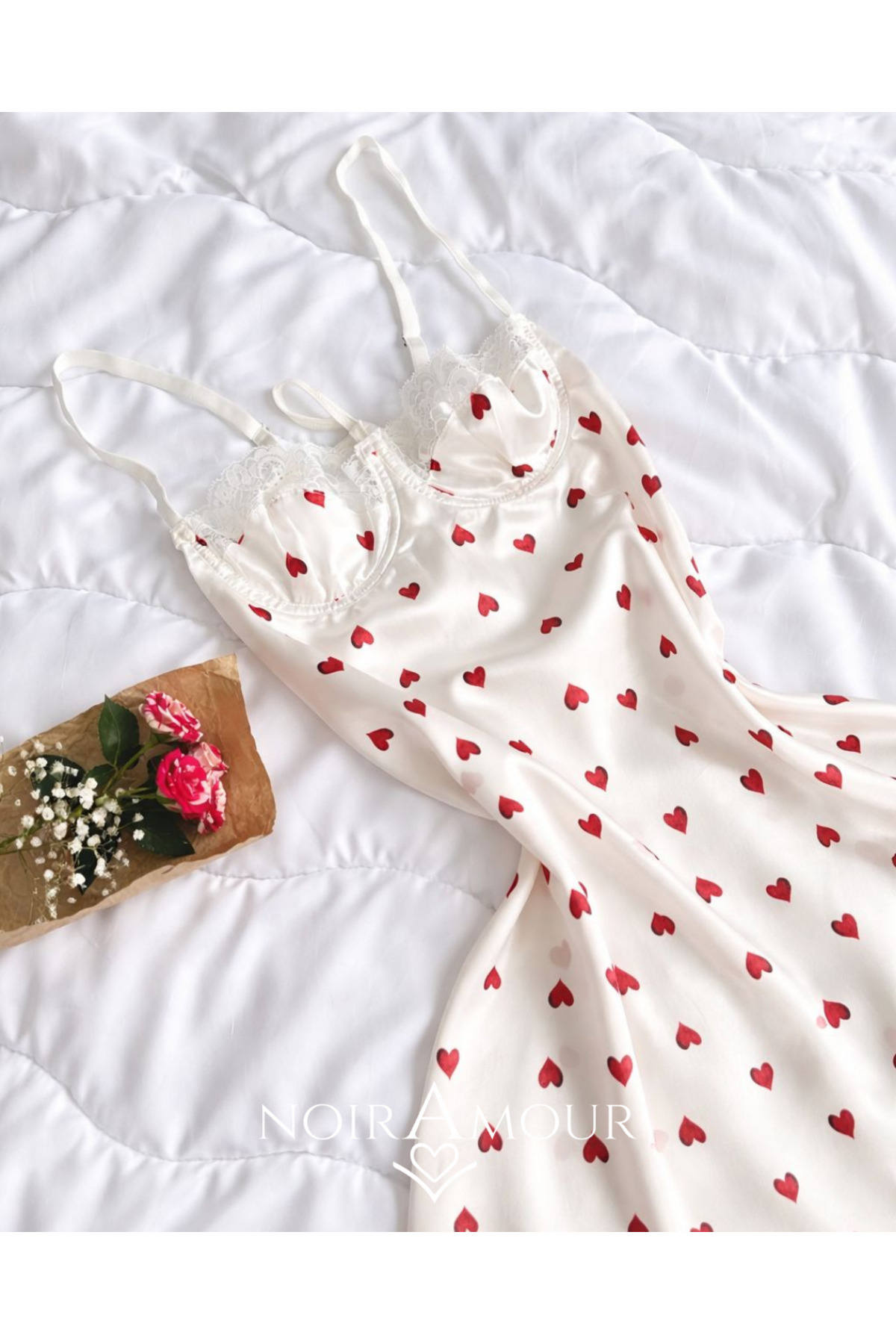 Noir Amour Kalp Desenli Askılı Dantel Detaylı Kadın Gecelik