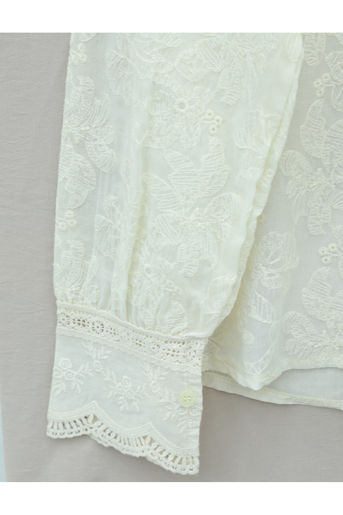 MODAQU  Vintage Brode İşlemeli Bej Gömlek Bluz - Görsel 4