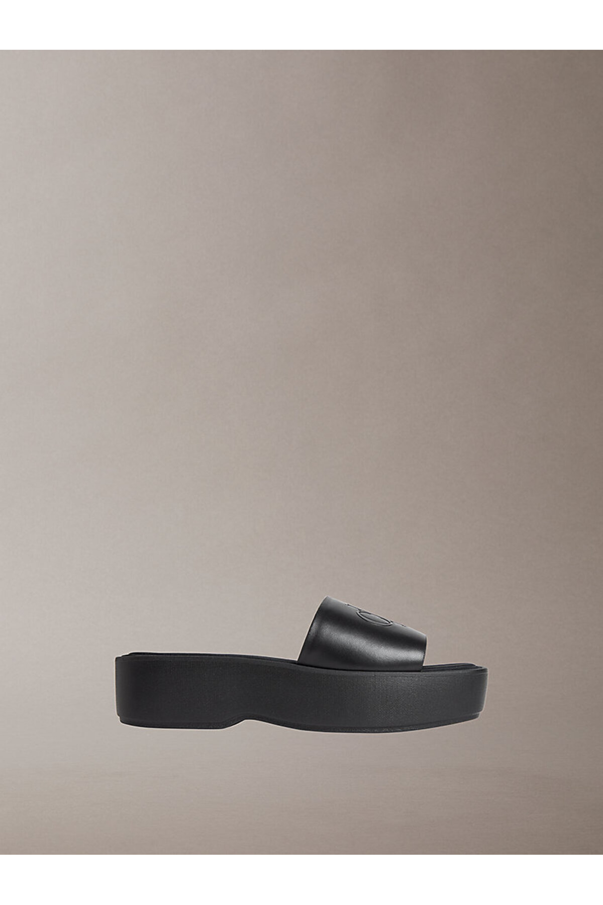 Calvin Klein Sandále dámske/dievčenské Triple Black