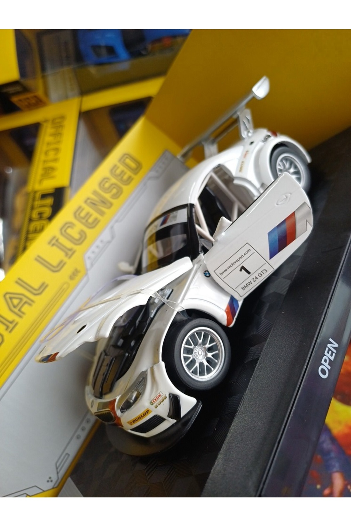 OYUNCAKSAHİLİ BMW Z4 GT3 Yarış Araba Model Metal 1:32 ölçek