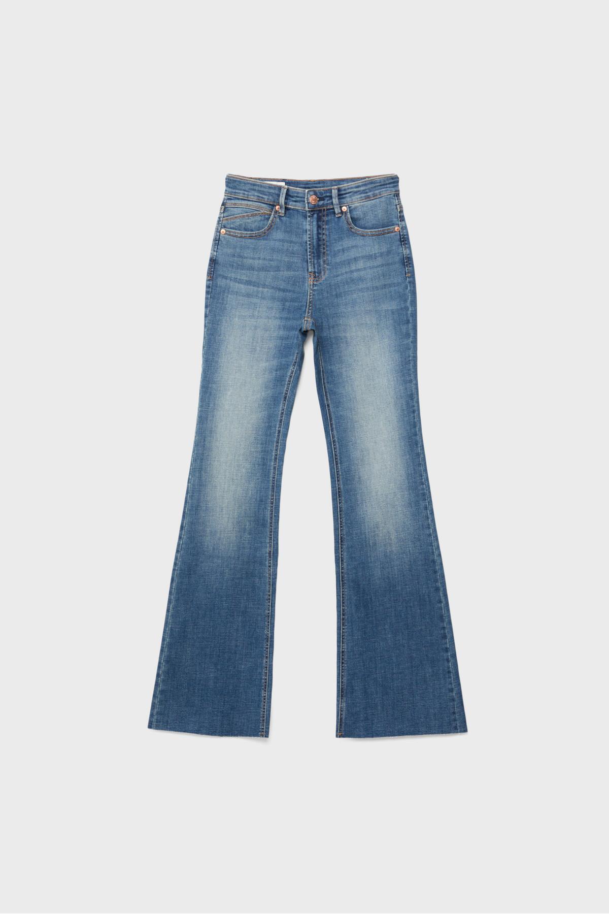 Stradivarius  D74 yırtmaçlı esnek çan paça jean - Görsel 6