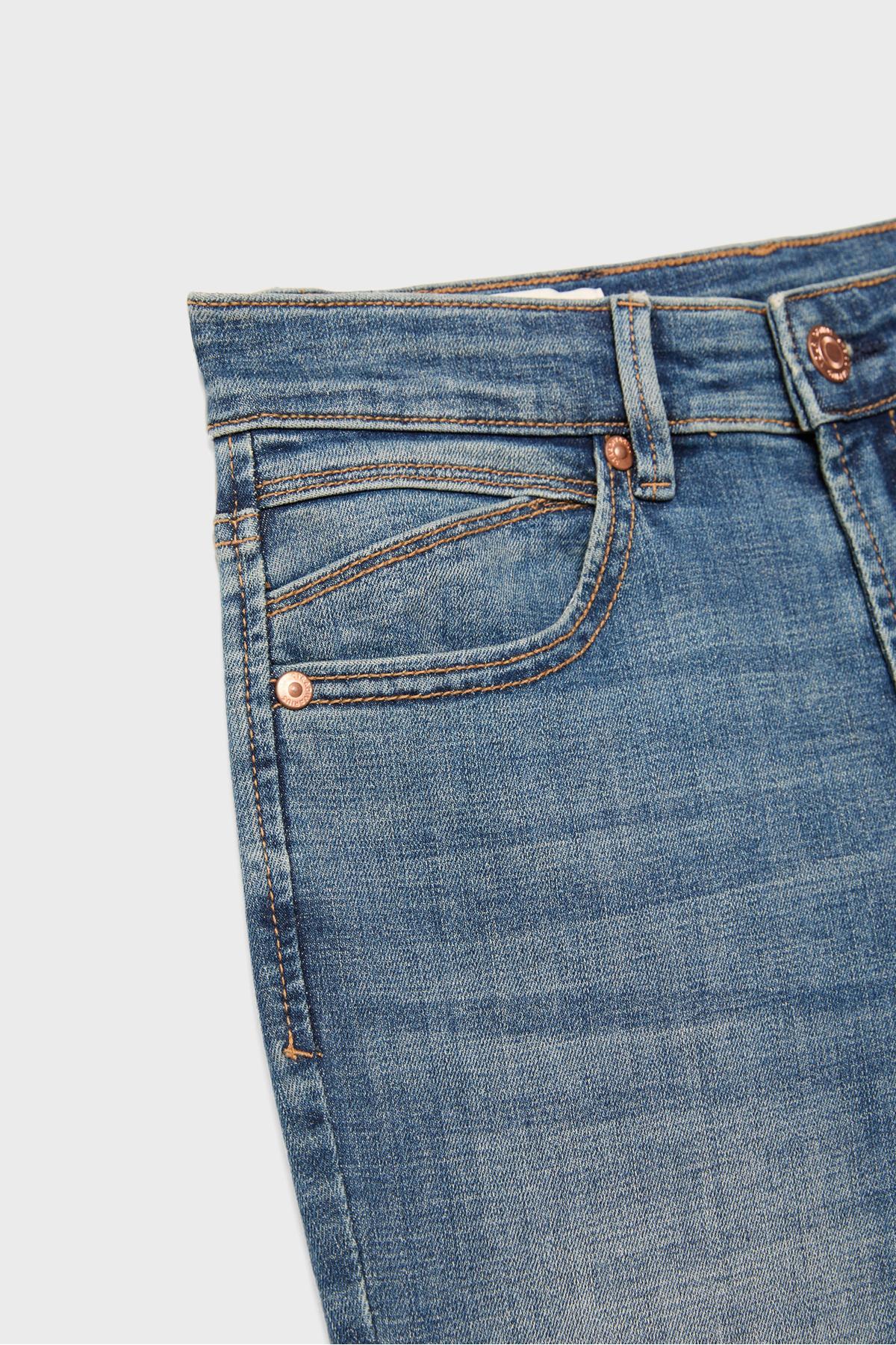 Stradivarius  D74 yırtmaçlı esnek çan paça jean - Görsel 8