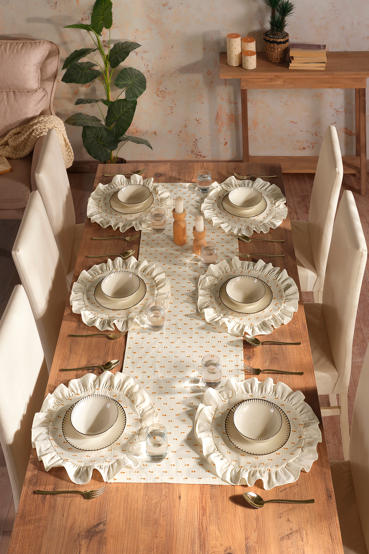 Aurelia Runner and Frilly Underplate Set-Tablecloth Set 7 Pcs 40x150