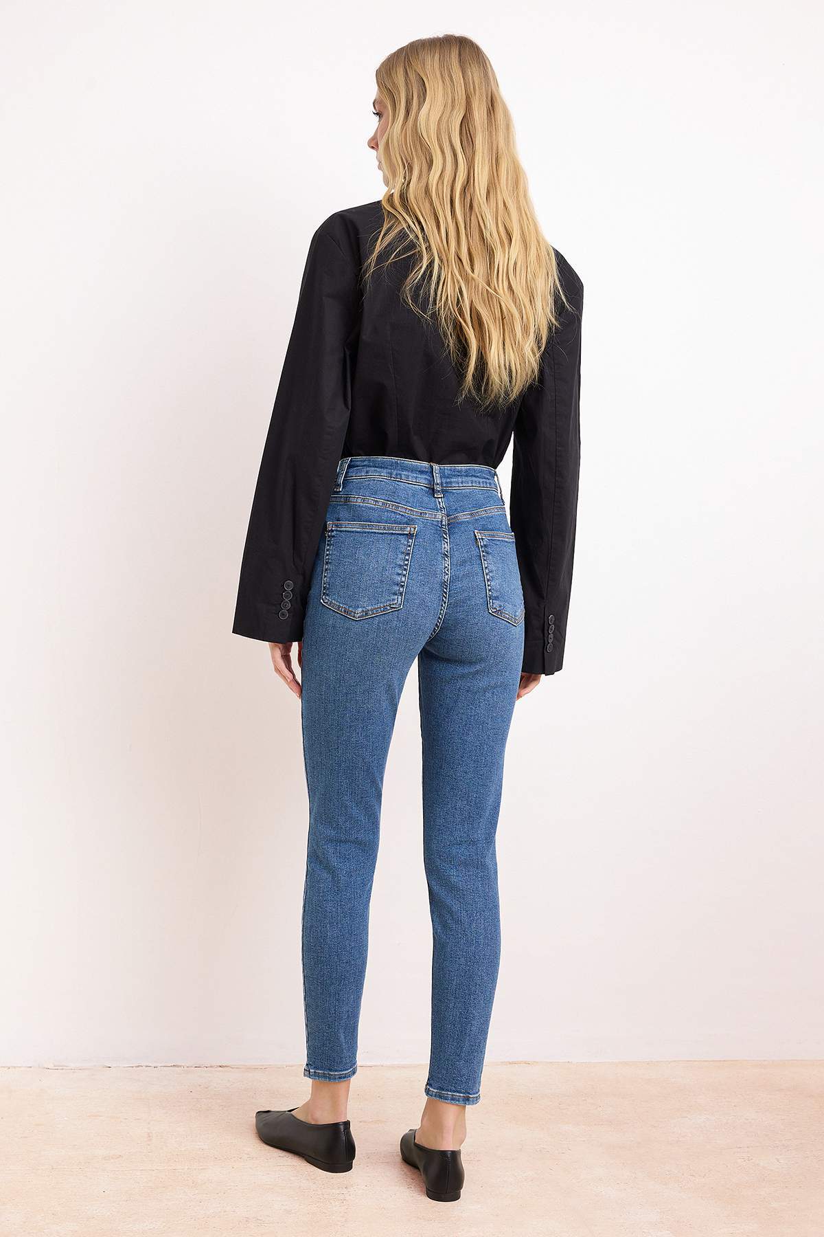 Trendyolmilla  Mavi Yüksek Bel Ekstra Esnek Skinny Vücudu Saran Jeans TWOSS26JE00155 - Görsel 4