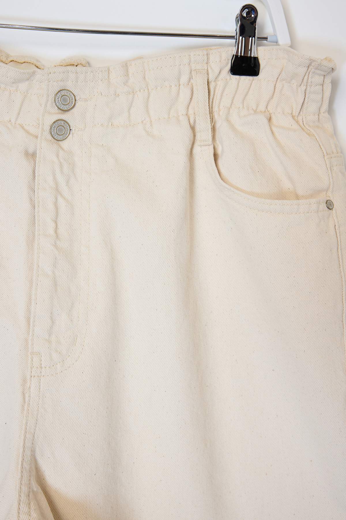 Trendyolmilla  Bej Lastikli Yüksek Bel Geniş Kesim %100 Pamuk Non-Stretch Büyük Beden Denim Şort TBBSS22JE00015 - Görsel 5