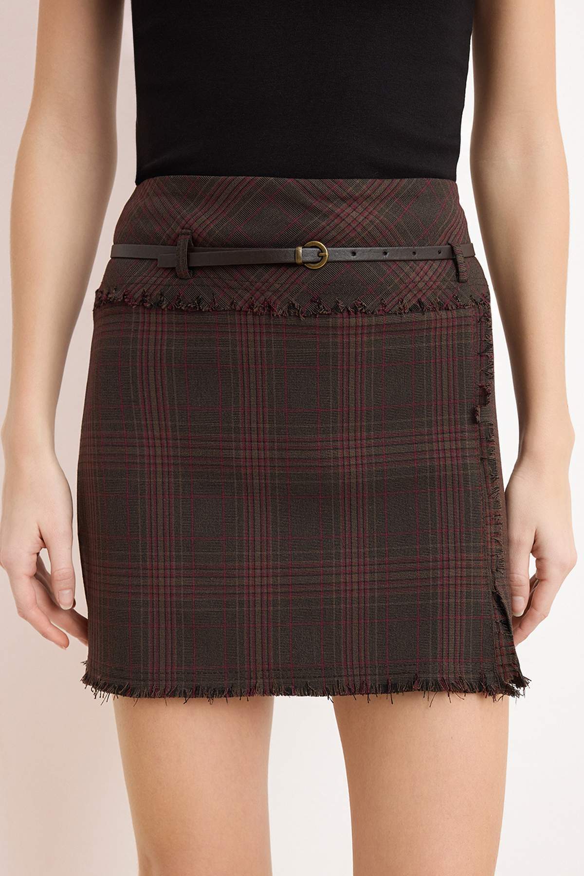 Trendyolmilla Bordo Kahverengi A-line/Çan Kalıp İnce Kemerli Ekoseli Dokuma Mini Etek TWOSS26ET00035