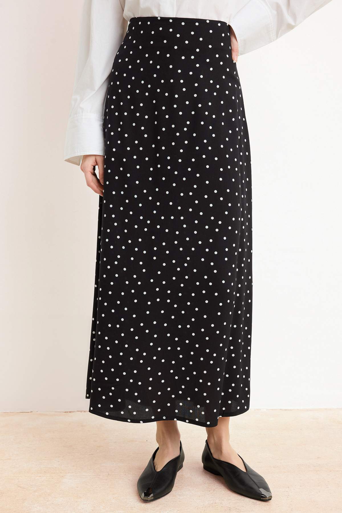 Trendyolmilla  Siyah Puantiye Desenli Çan Dokuma Etek TCTSS22EE0006 - Görsel 3