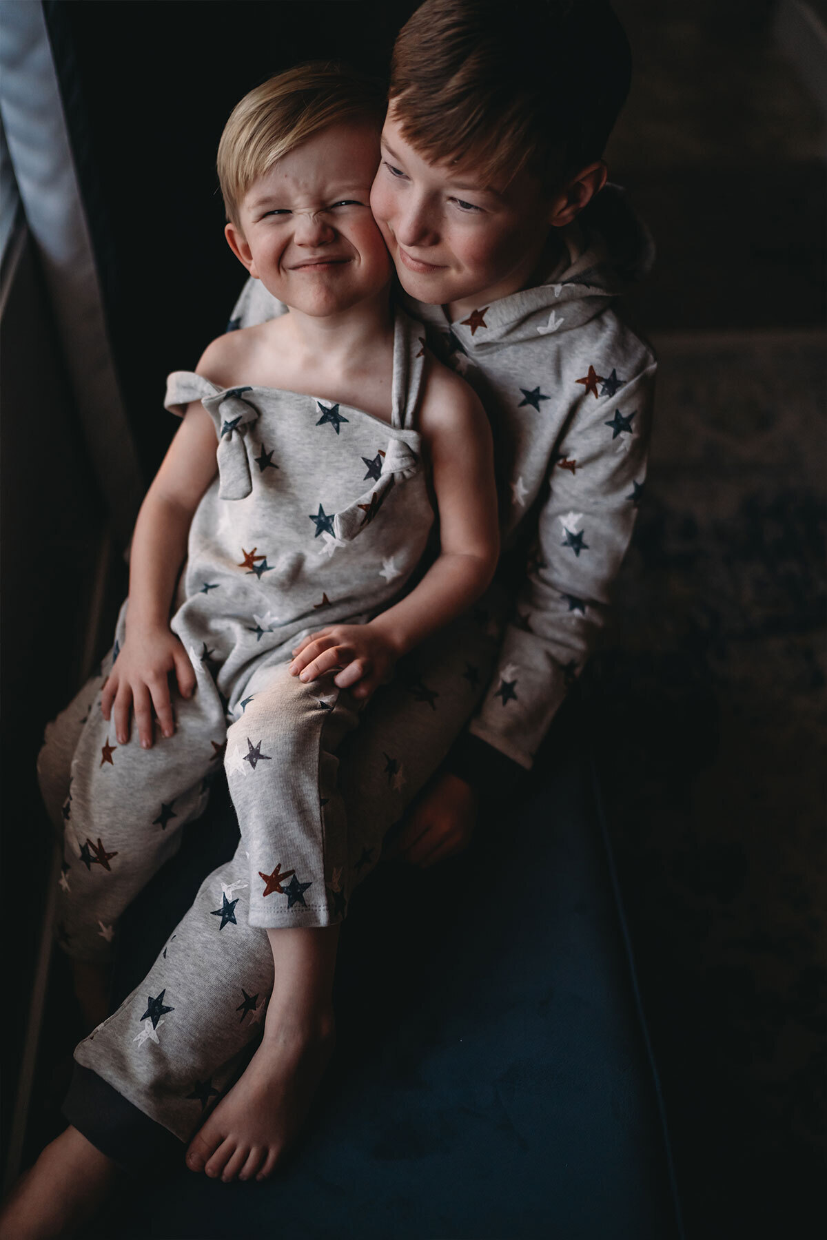 Antebies Organik Gri Yıldızlı Geceler Desenli Polarlı Alttan Çıtçıtlı Erkek Bebek Salopet fotoğrafı 4 (önizleme)