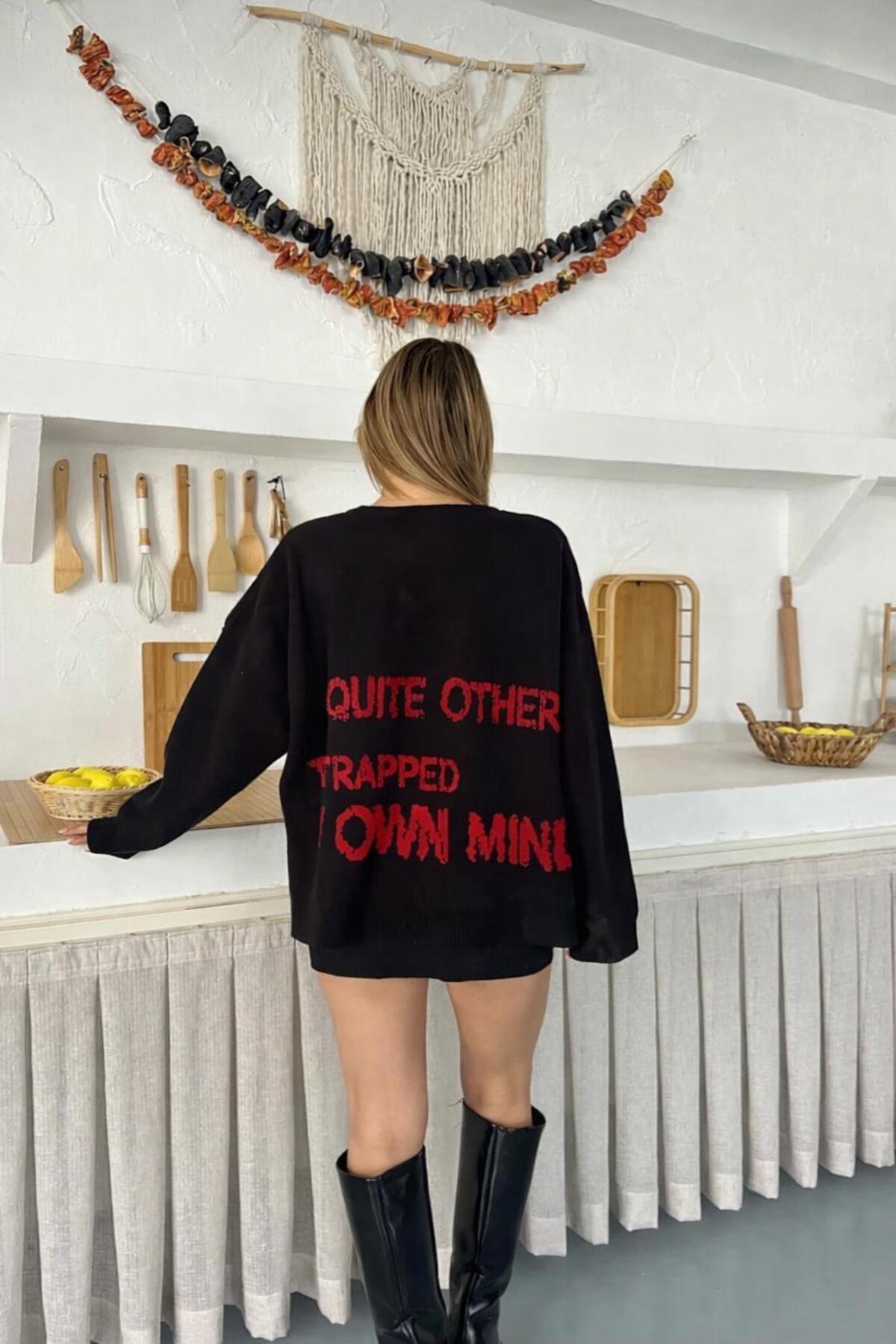 FLEX FASHION  Kadın popüler Yıldız detaylı Salaş Oversize trend Triko SİYAH-KIRMIZI Kazak - Görsel 5