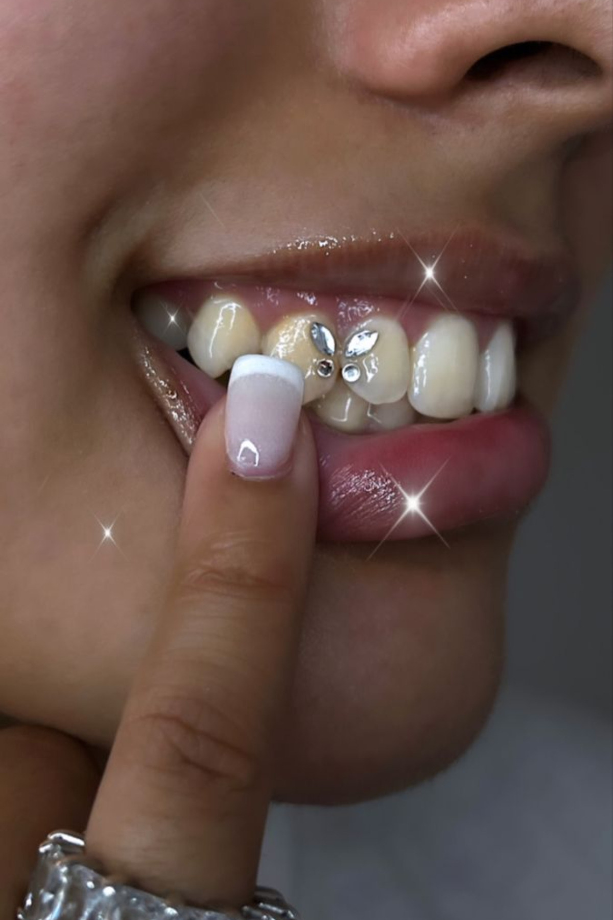 DENTYCRYSTAL Diş Pırlantası Kelebek Desenli (Avusturya Kristallerinden Oluşturulmuş Özel Set ) görsel 6
