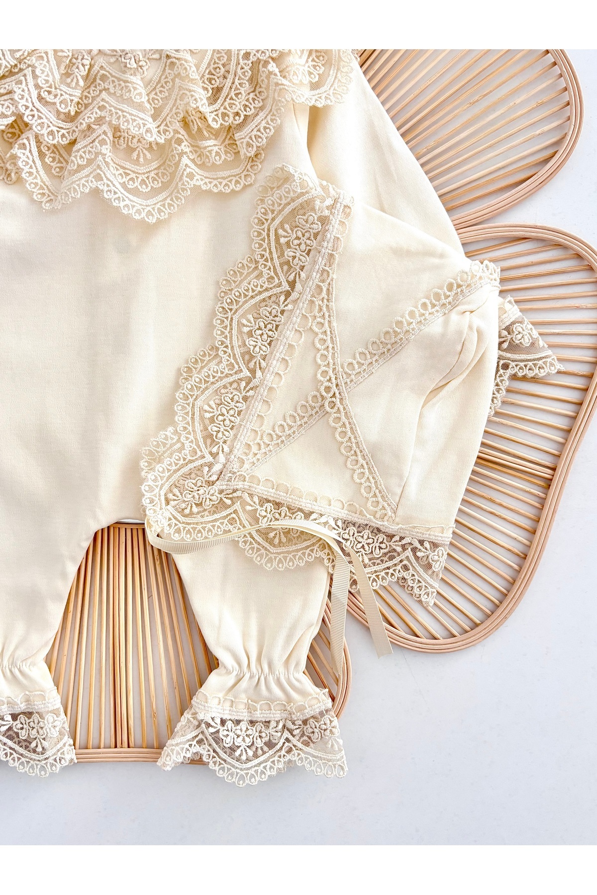 Jammybaby Carmen Tulum Güpür Dantelli Şapka %100 Pamuk Penye Kız Bebek Takım Yenidoğan Mevlüt hastane çıkışı fotoğrafı 2 (önizleme)