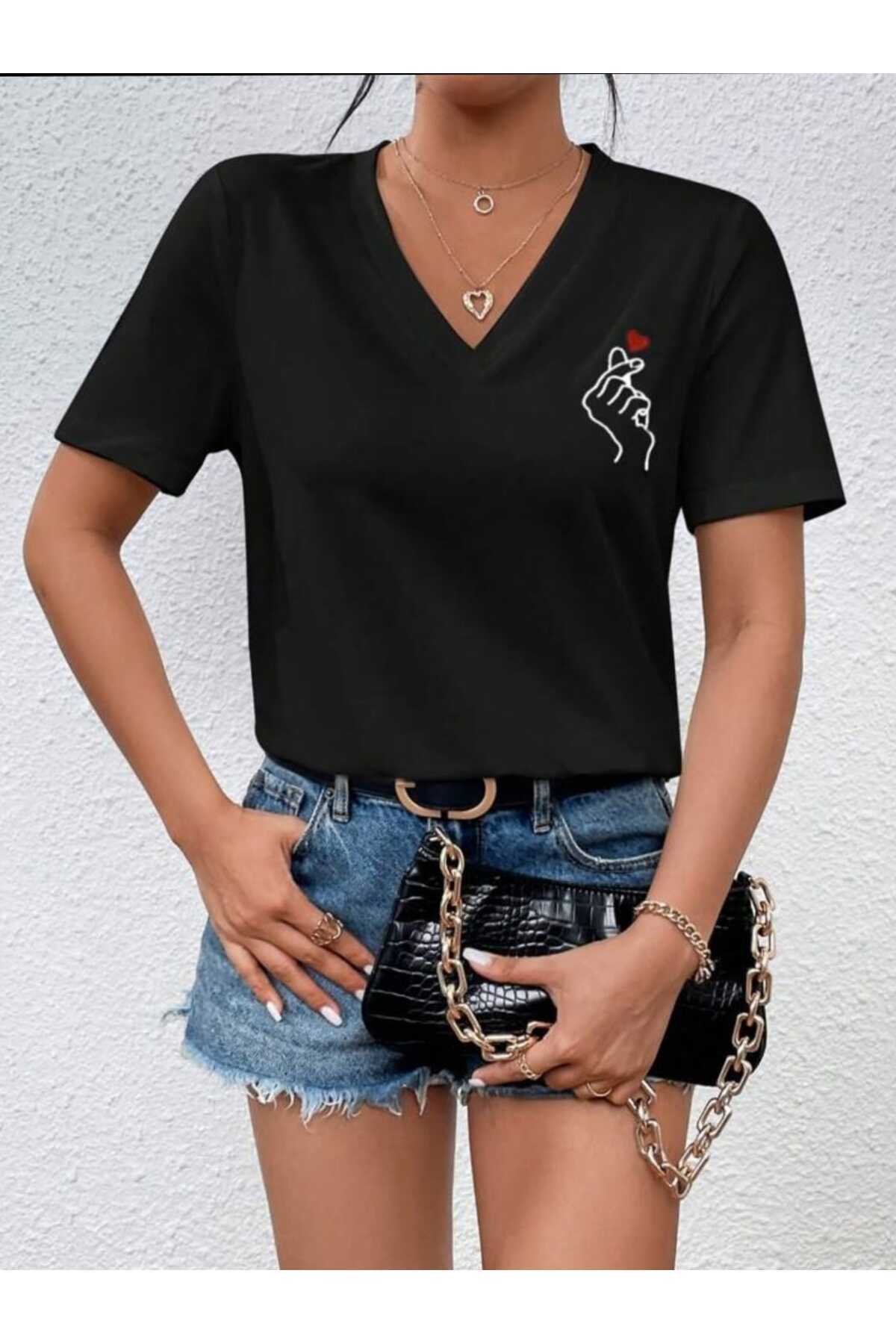 mercoledi V Yaka El/Kalp Baskılı Oversize T-shirt Salaş Boyfirend görsel 3