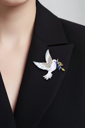 model aksesuar Barış Sembolü Güvercin Figürlü Zirkon Taşlı Tasarım Broş