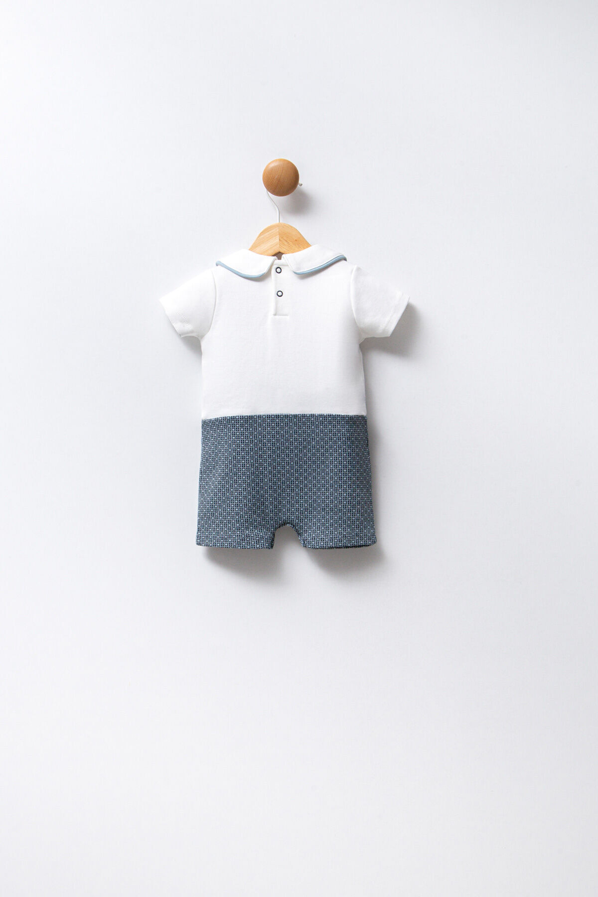 U.S. Polo Assn. U.S. Polo Assn Erkek Bebek Beyaz Tulum fotoğrafı 4 (önizleme)