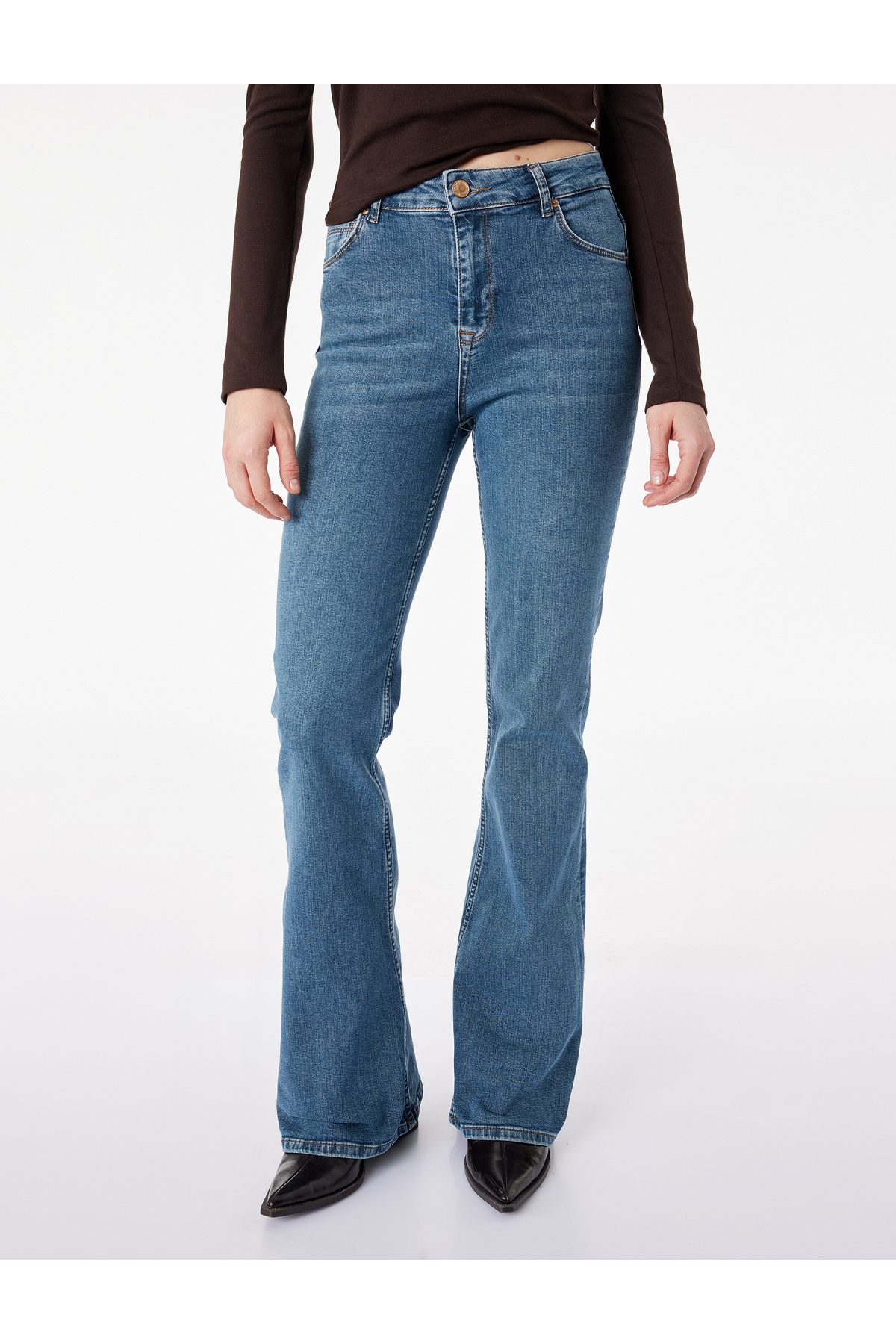 Koton Pamuklu Dar Kalıp Düğmeli İspanyol Paça Denim Pantolon - Flare Jeans görsel 4