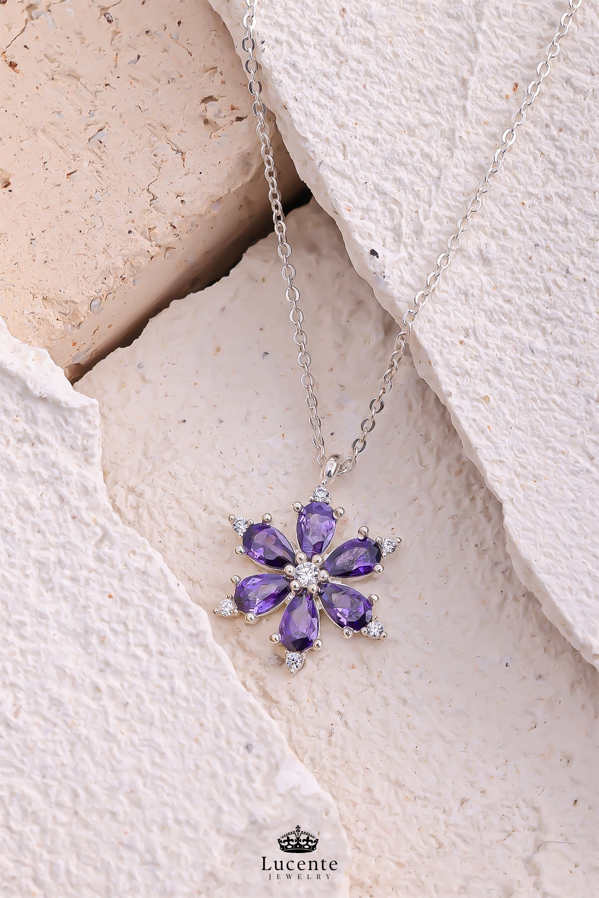 Lucente Jewellery 925 Ayar Aşk Şans Bolluk Bereket ve Zarafetin Simgesi Silver Ametist Taşlı Lotus Kararma Karşıtı Rodyum Gümüş Özel Gün Hediyesi 45 Cm Zincirli Mor Lotus Çiçeği Küpe Hediyeli Şık Kadın Kolye görsel 4