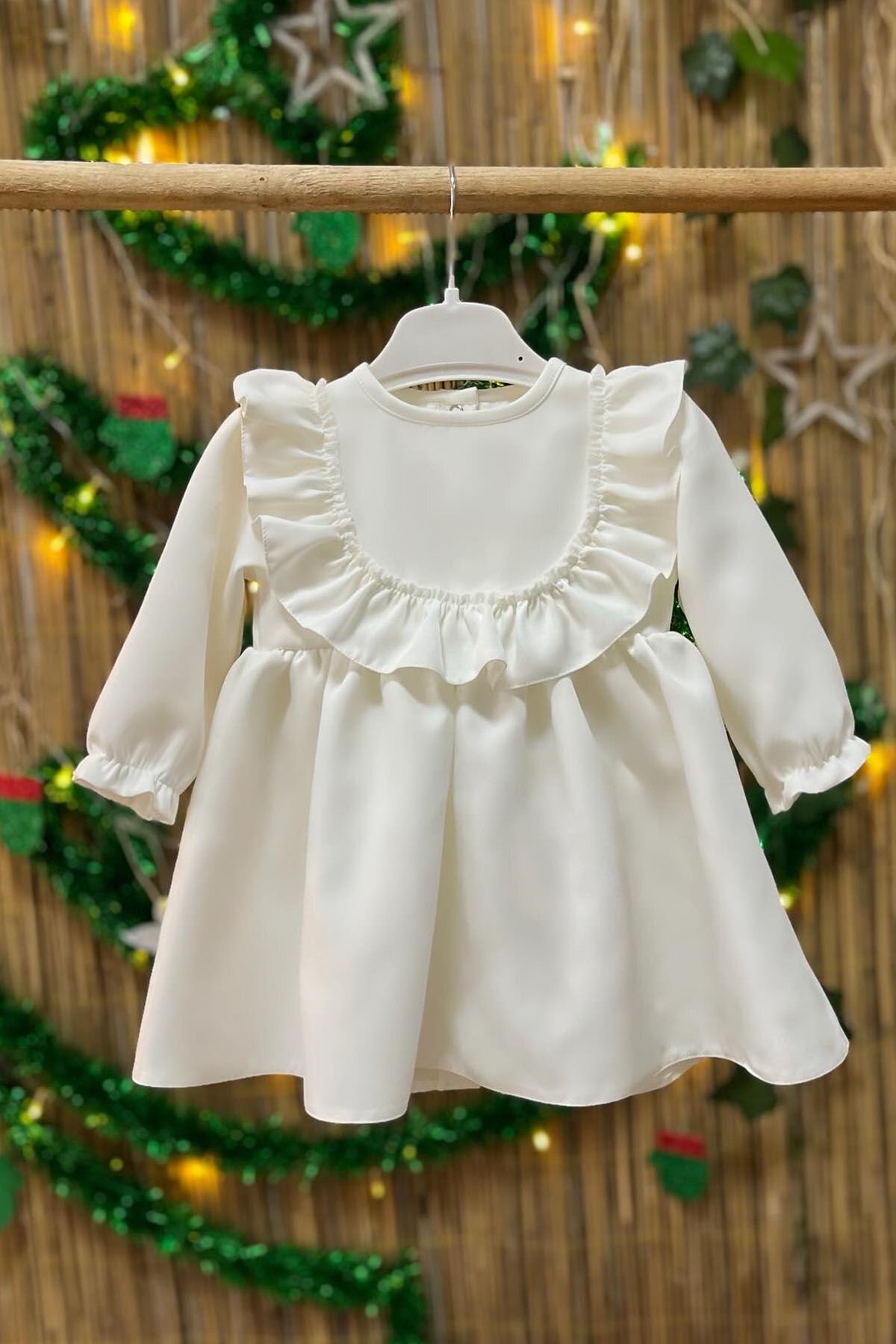 Bertuğ Bebek Fırfır Ve Dantel Detaylı Vintage Krep Tasarım Kız Çocuk Bebek Elbise fotoğrafı 4 (önizleme)