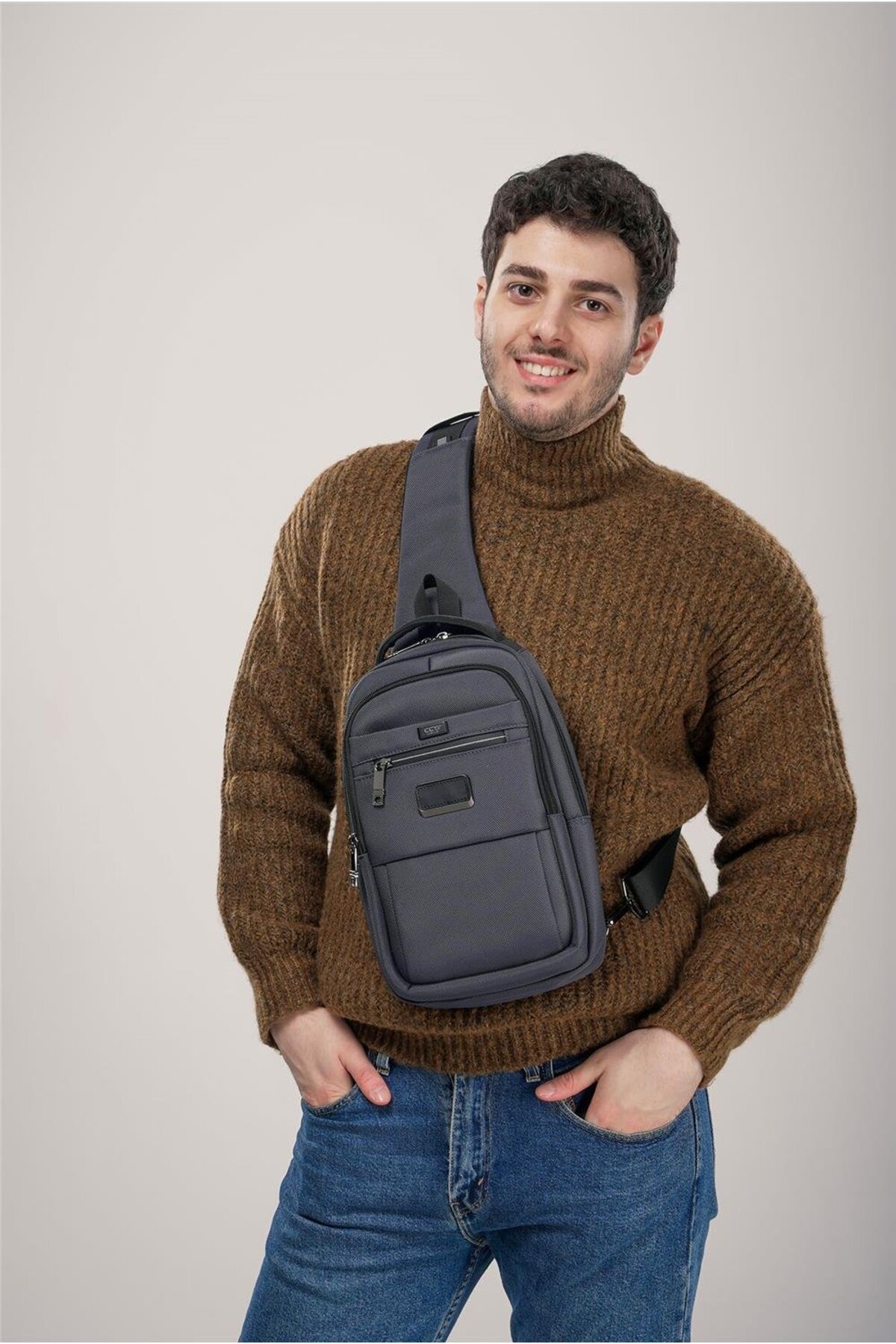 ÇÇS 31639 Tek Askılı Çapraz Çanta