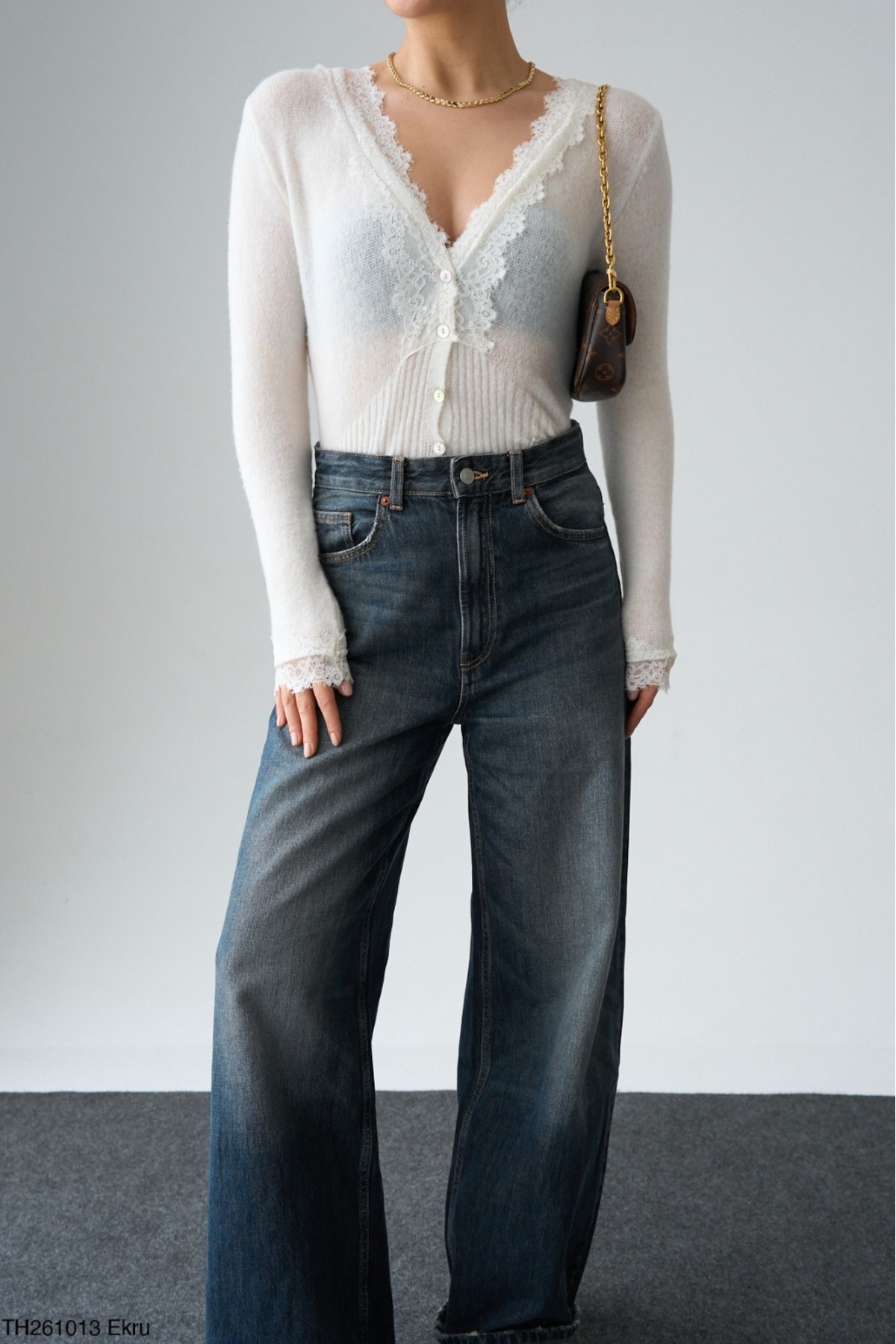 Lupies  Kadın Dantel Detaylı Düğmeli Triko Hırka - Görsel 2