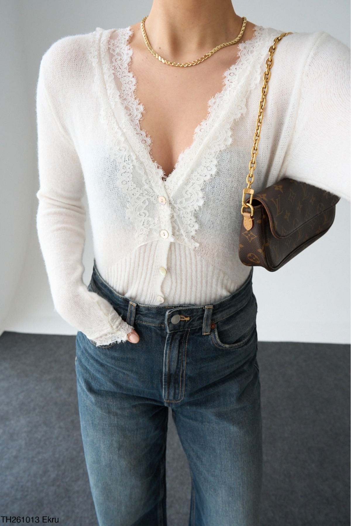 Lupies  Kadın Dantel Detaylı Düğmeli Triko Hırka - Görsel 3