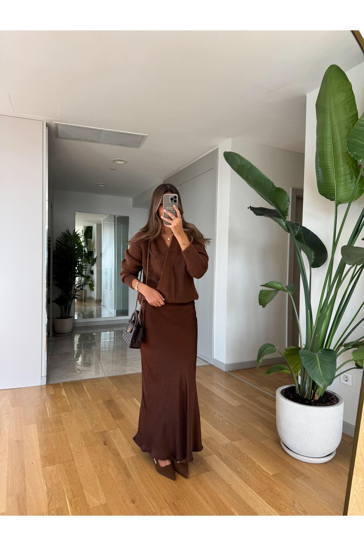 MERVE AKSOY  Kruvaze Bağlamalı Triko Hırka - Kahve - Görsel 3