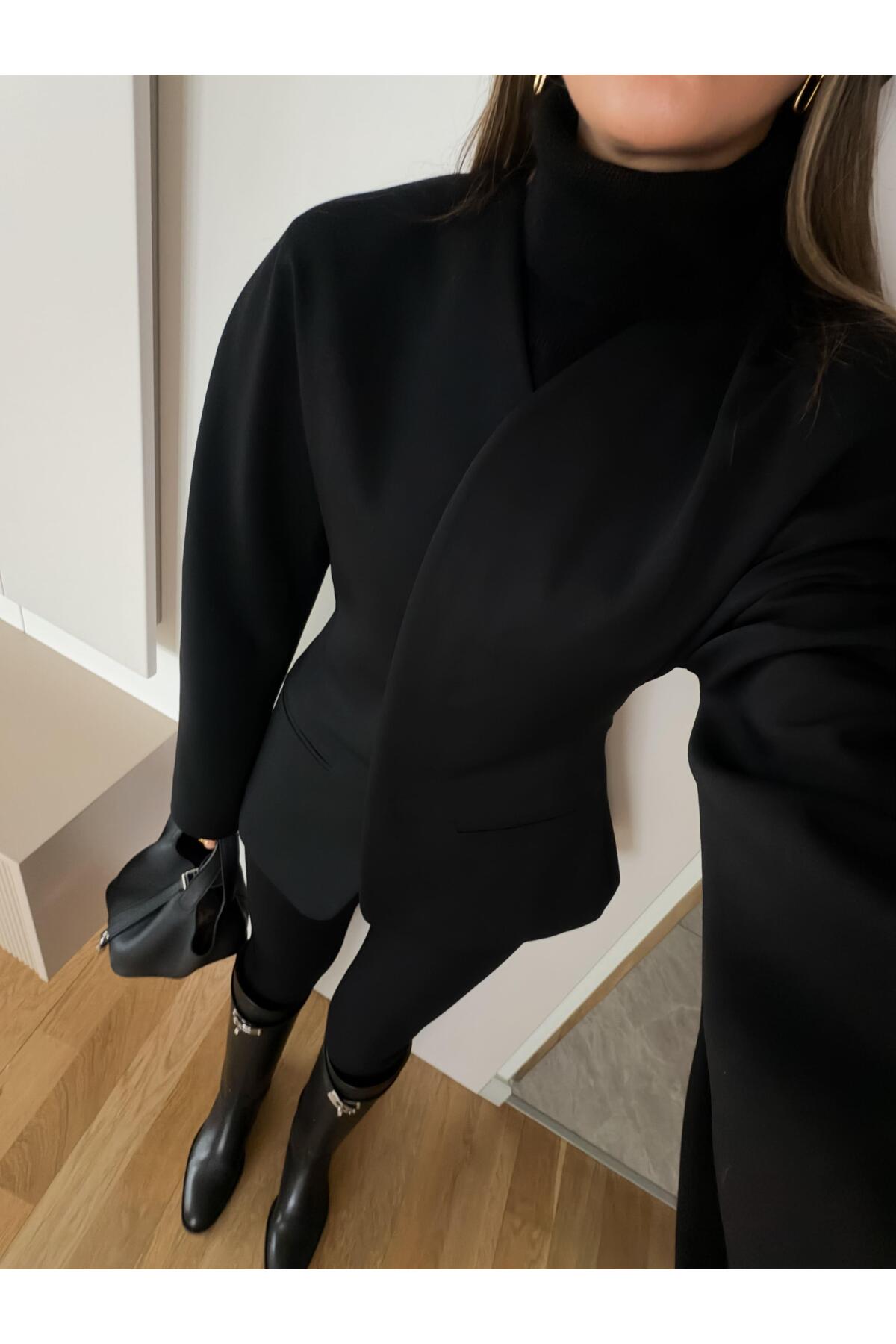 MERVE AKSOY  Özel Seri Premium Belden Oturmalı Ceket - Siyah - Görsel 2