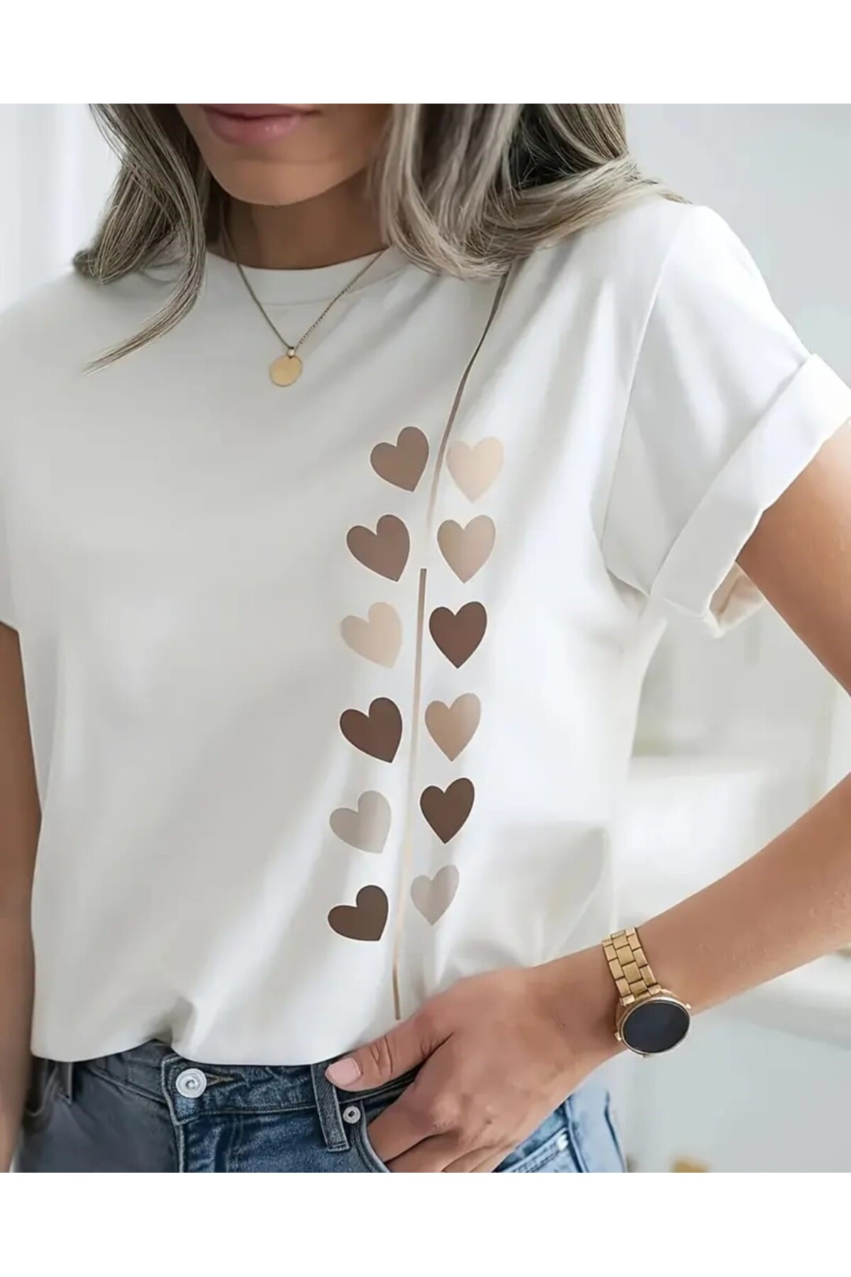 tkn your style Дамска тениска с стилен принт с последователни малки сърца