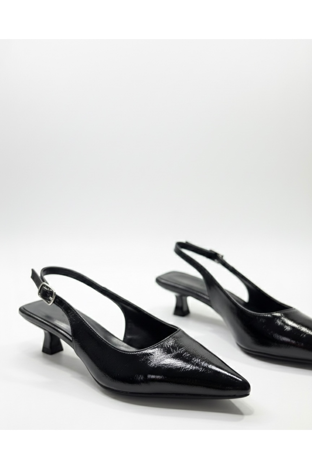 BonuStep  Kitten Kadın Siyah Rugan Sivri Burun Stiletto Kısa Topuklu Ayakkabı 4 cm - Görsel 5