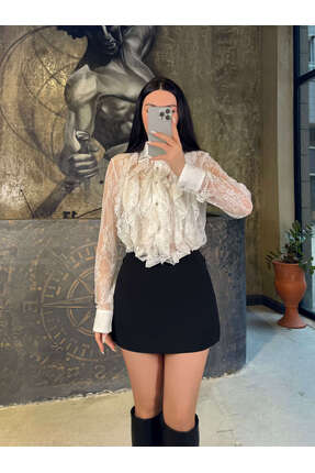 missswans Risa Yakası Taş İşlemeli Fırfırlı Düğmesi Taşlı Dantel Gömlek Beyaz