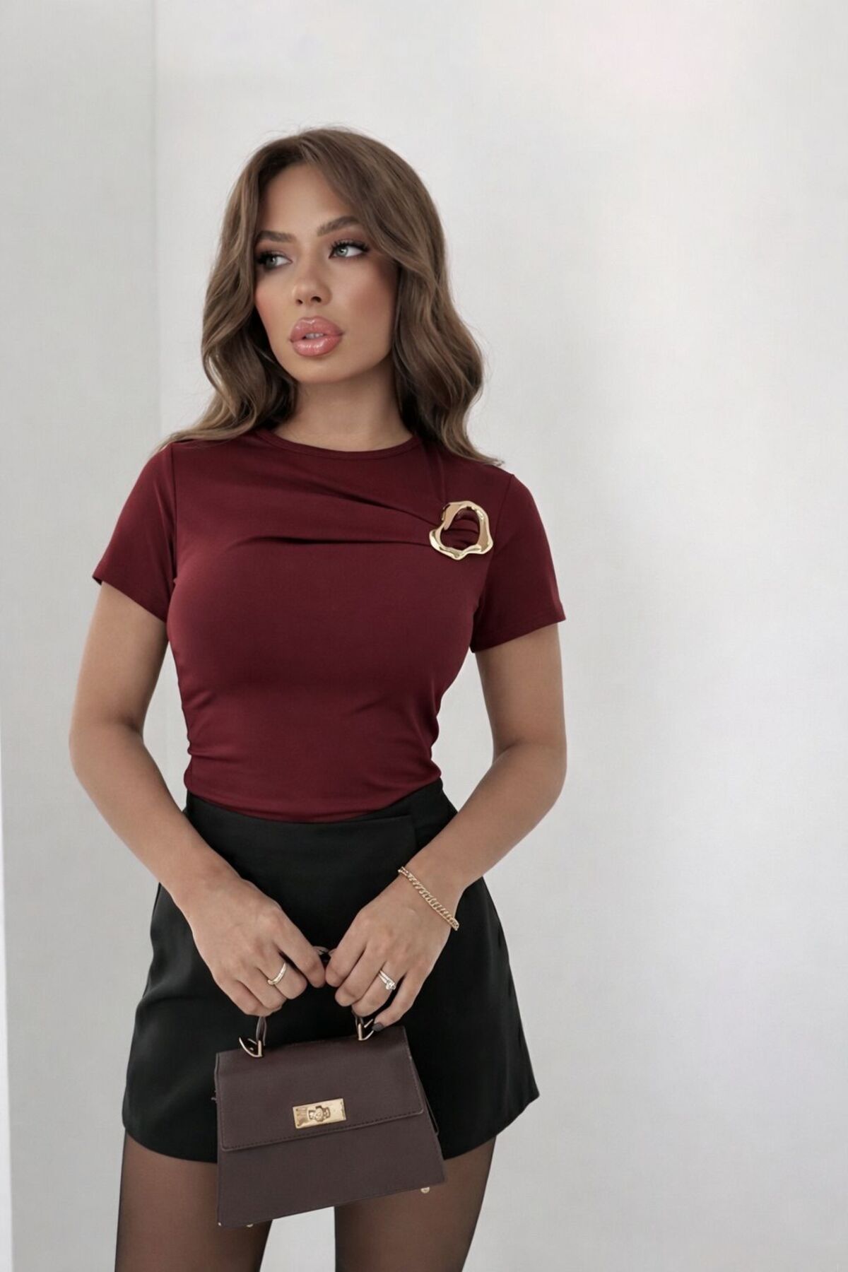 peri tower  YENİ SEZON Kadın Tokalı Göğüs Detaylı Sandy Kısa Kollu Bluz 0074 - Görsel 2