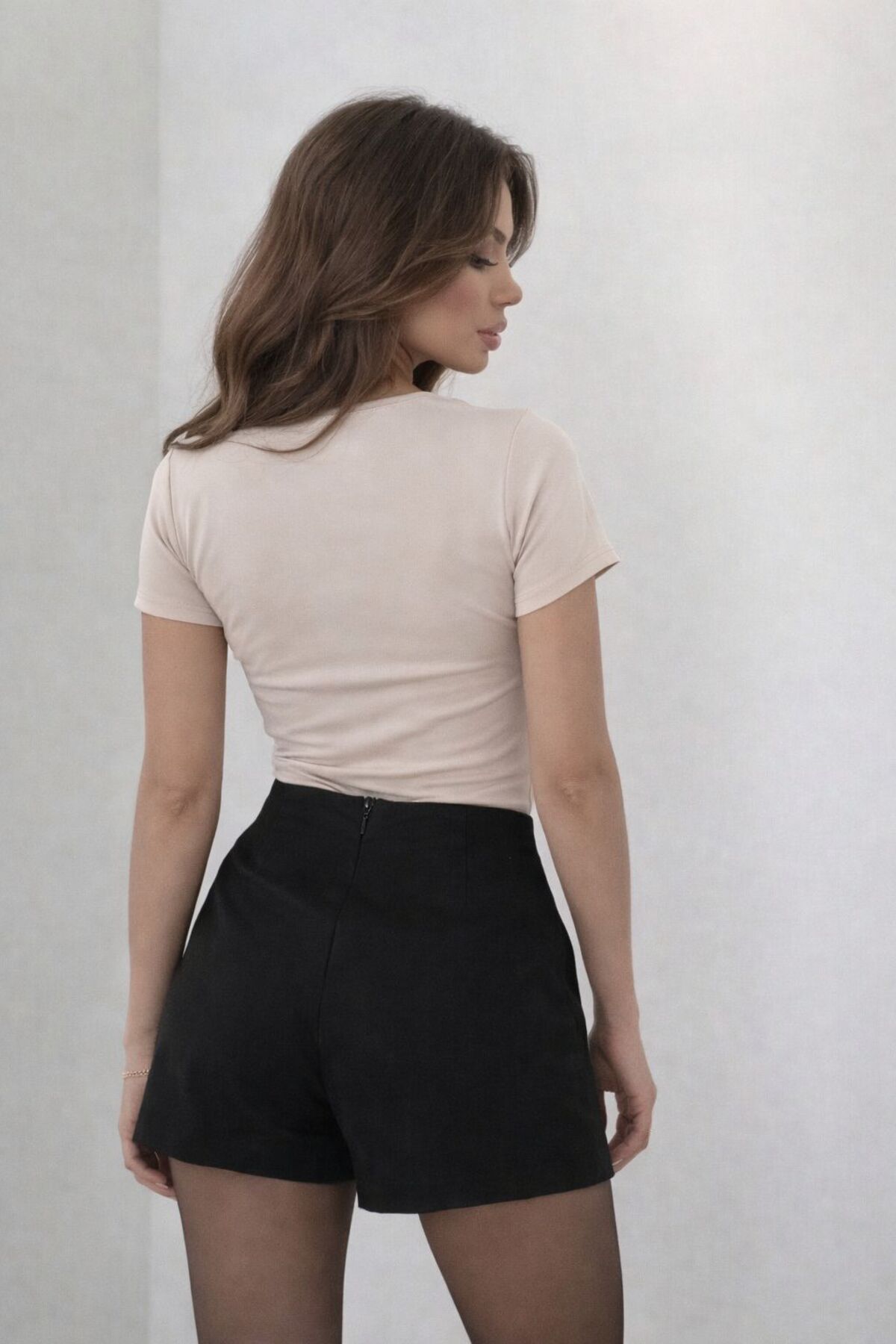 peri tower  YENİ SEZON Kadın Tokalı Göğüs Detaylı Sandy Kısa Kollu Bluz 0074 - Görsel 5