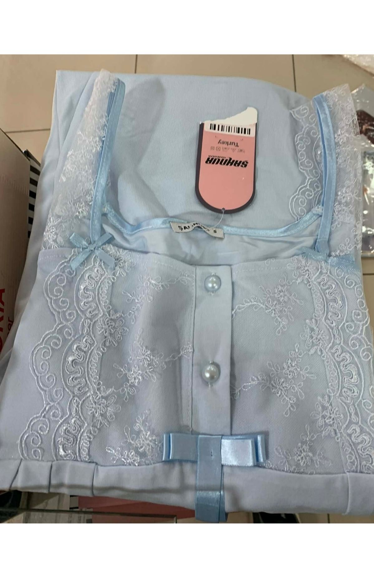 Şahnur Dantel Detaylı Sıfır Kol Kadın Gecelik