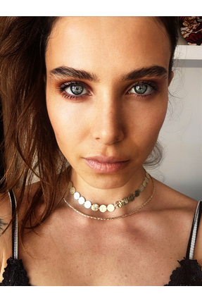 AlminaMia Gold Renk Pirinç Yuvarlak Plaka Kolye 37+5 cm Uzatmalı Çizgili Moti...