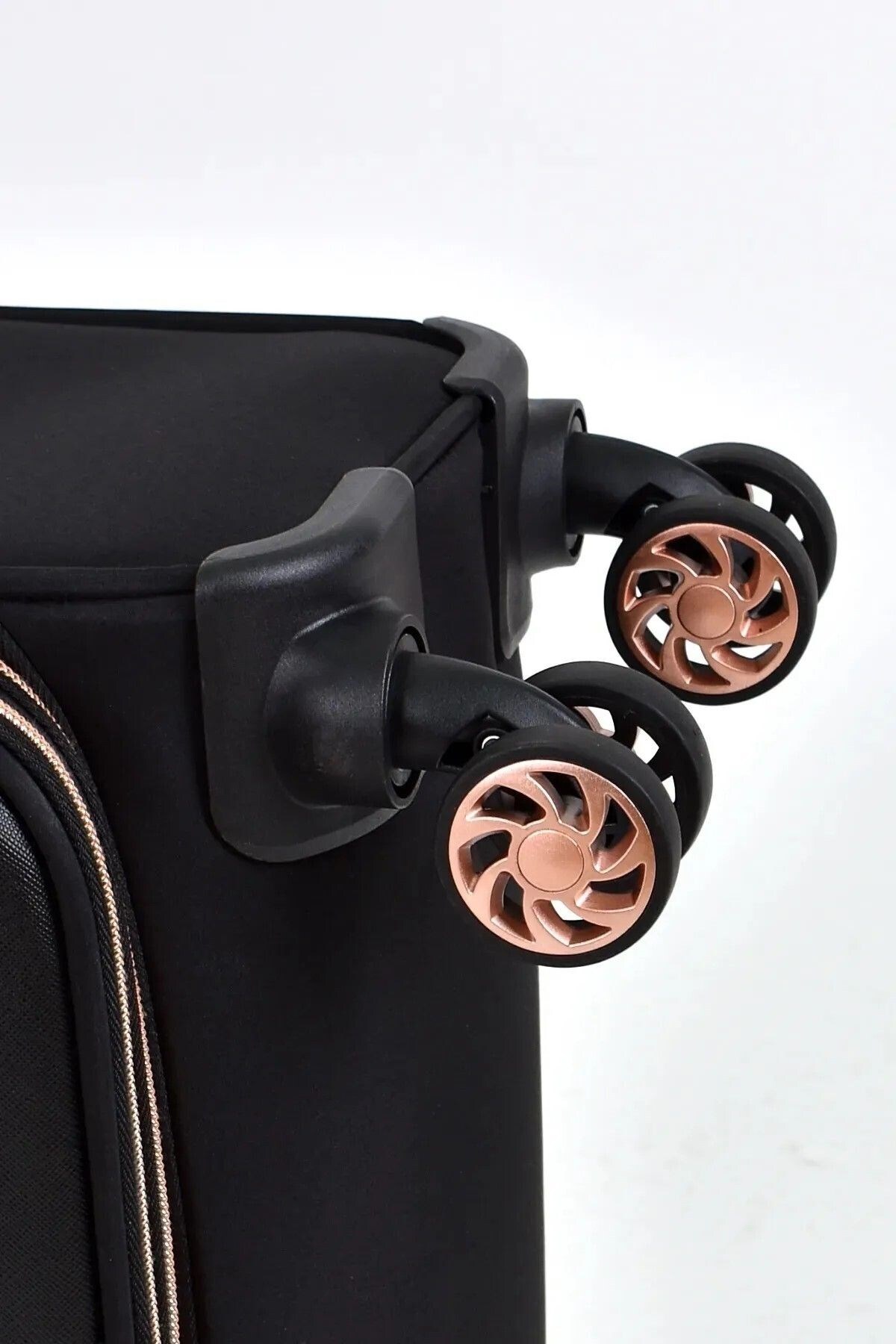 Fossil  Kumaş Ekstra Hafif Orta Boy Valiz - Görsel 2