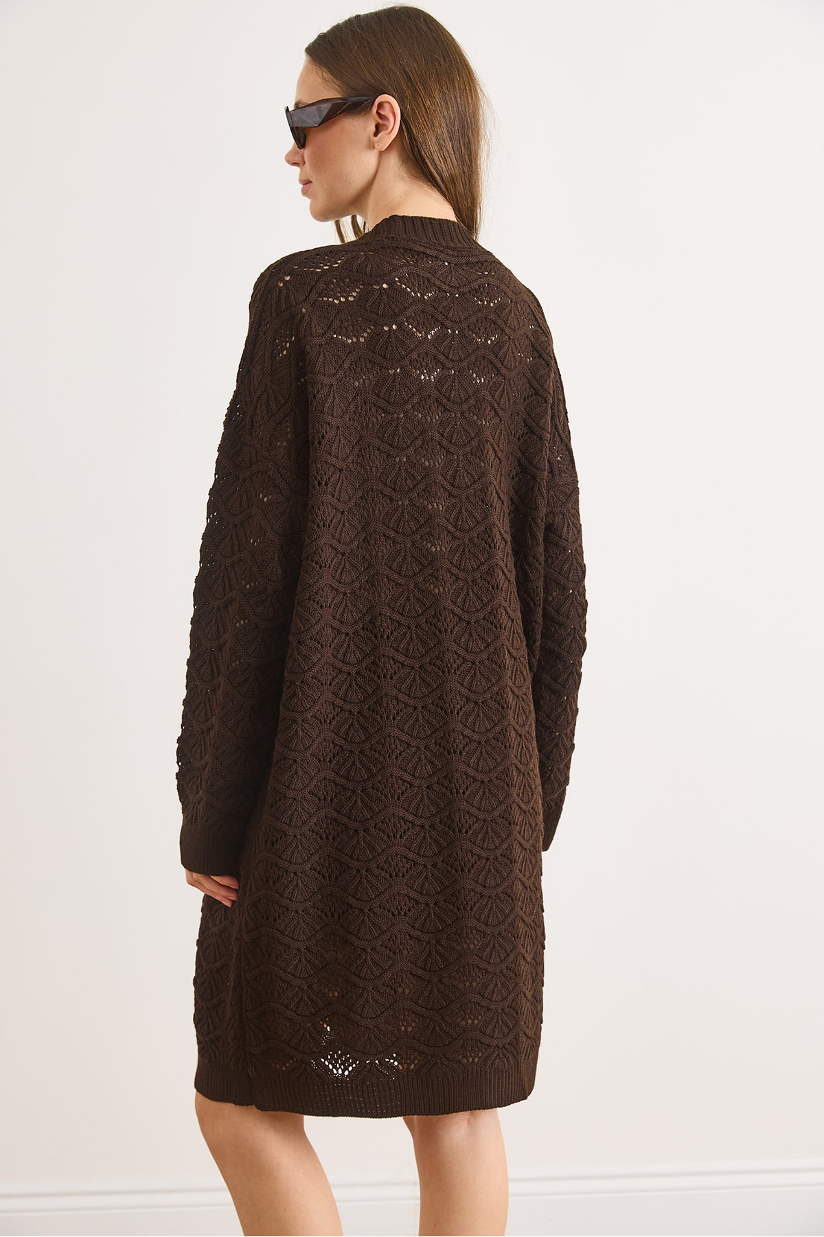 Olalook  Kadın Acı Kahve Deniz Kabuğu Desenli Uzun Mevsimlik Triko Hırka HRK-19000468 - Görsel 5