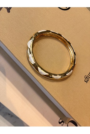 nurjewelry Altın Renk Beyaz Desenli Çelik Kelepçe Bileklik – Modern Oval Model