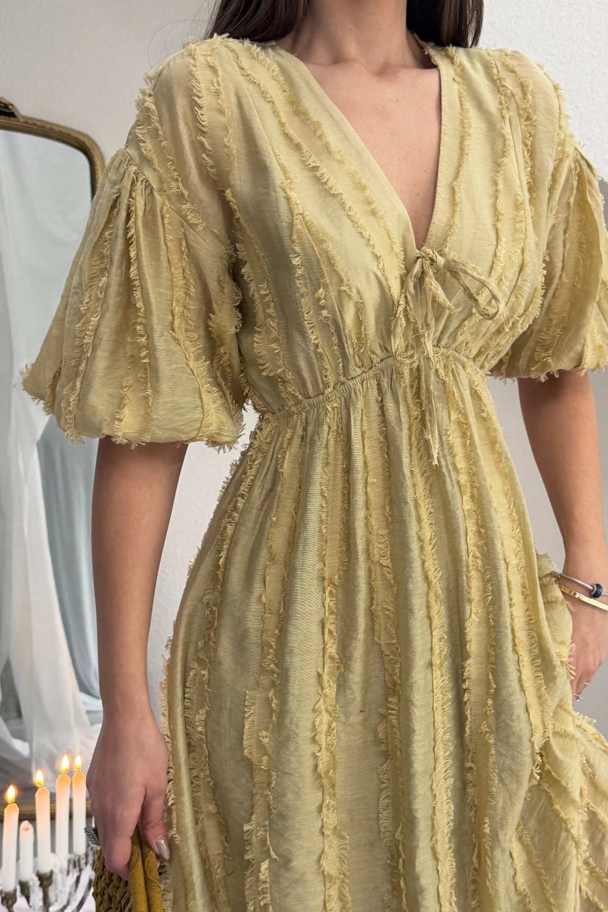 Lusin  Kadın Yağ Yeşili V Yaka Beli Büzgülü Yumuşacık Dokulu Astarlı Midi Elbise - Görsel 6