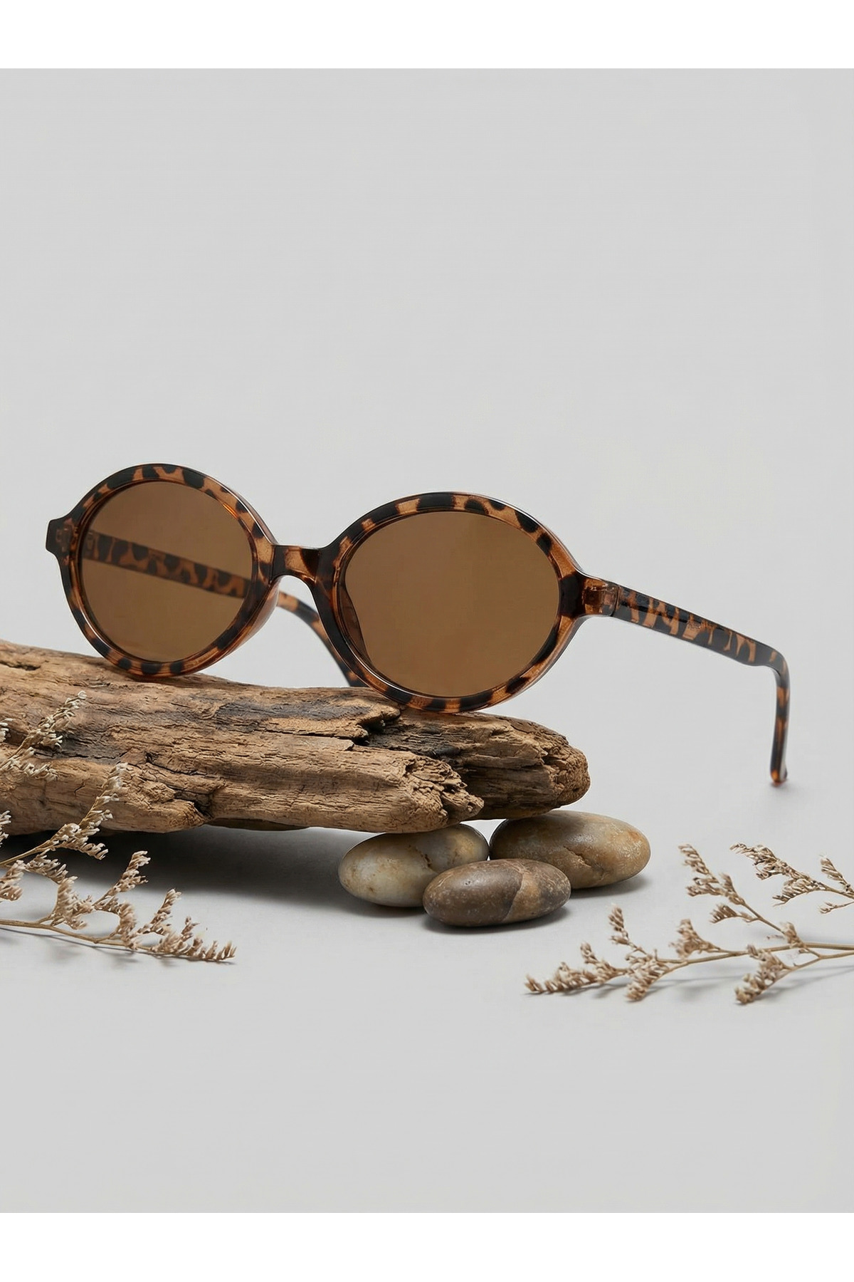 VEGA EYEWEAR Miux Oval Mavi Camlı Leopar desenli Güneş Gözlüğü